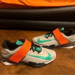 Size 11 - Nike Savaleos Grey Fog Clear Emerald